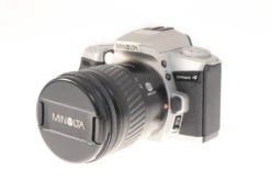 Minolta Dynax 4 + 28-80mm F3.5-5.6 AF Zoom